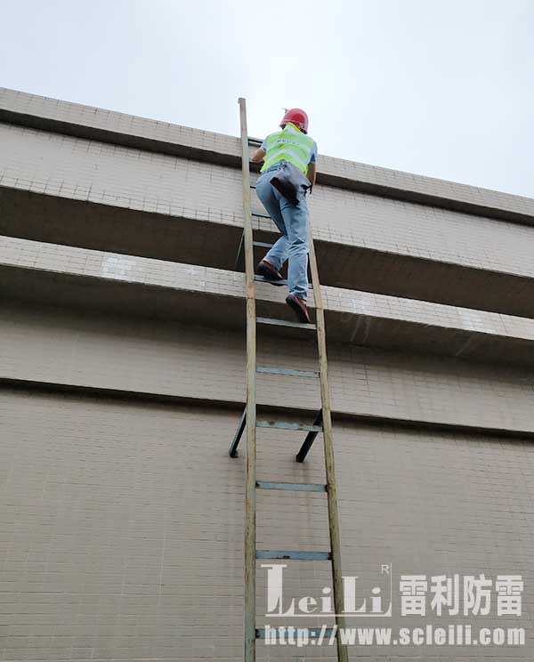 接閃桿接閃帶防雷檢測